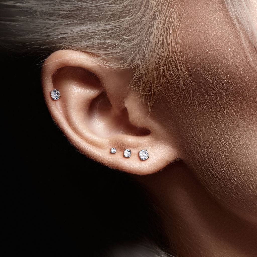Implant Grade Titanium Threadless Push In Labret Flat Back CZ Stud - Image 3